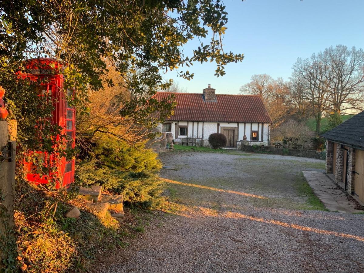 Medieval Cottage In Rural Monmouthshire. Raglan 外观 照片