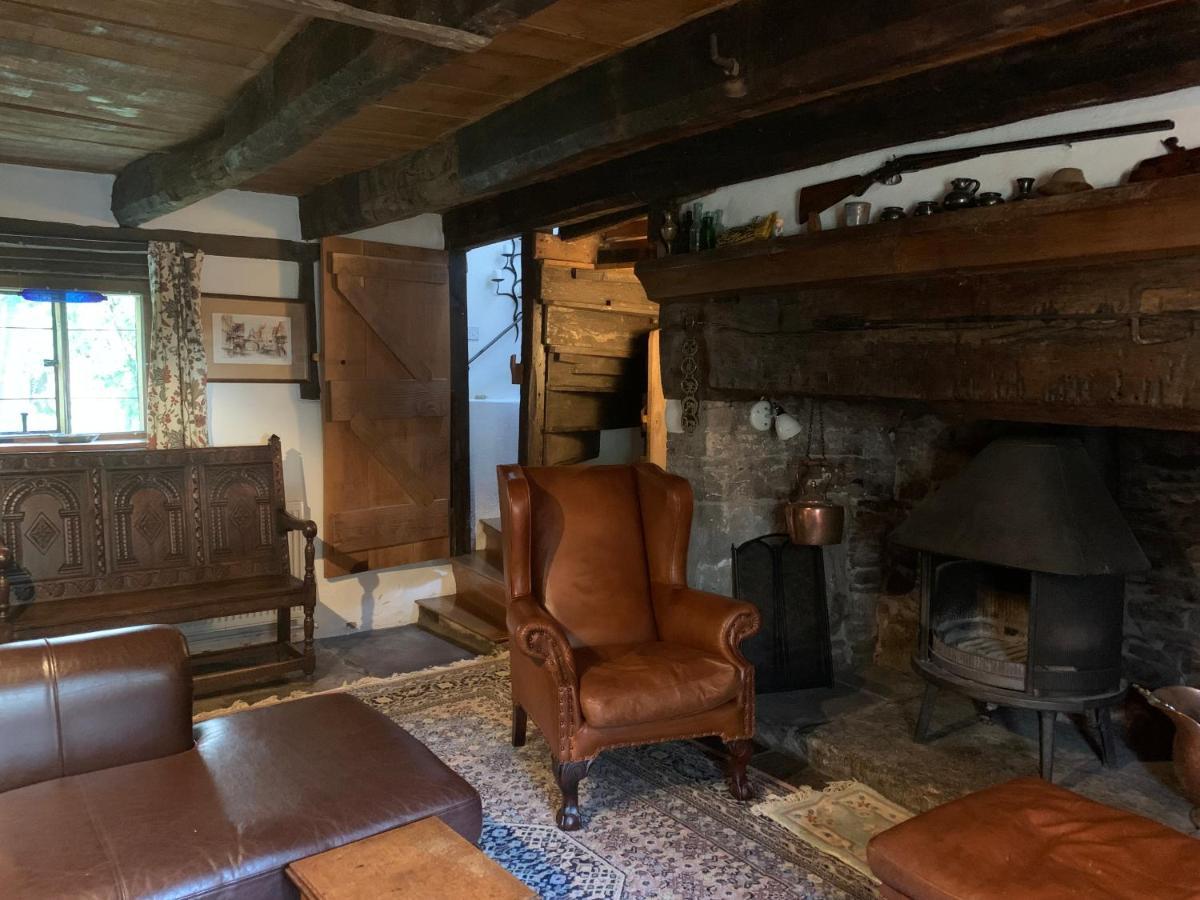 Medieval Cottage In Rural Monmouthshire. Raglan 外观 照片